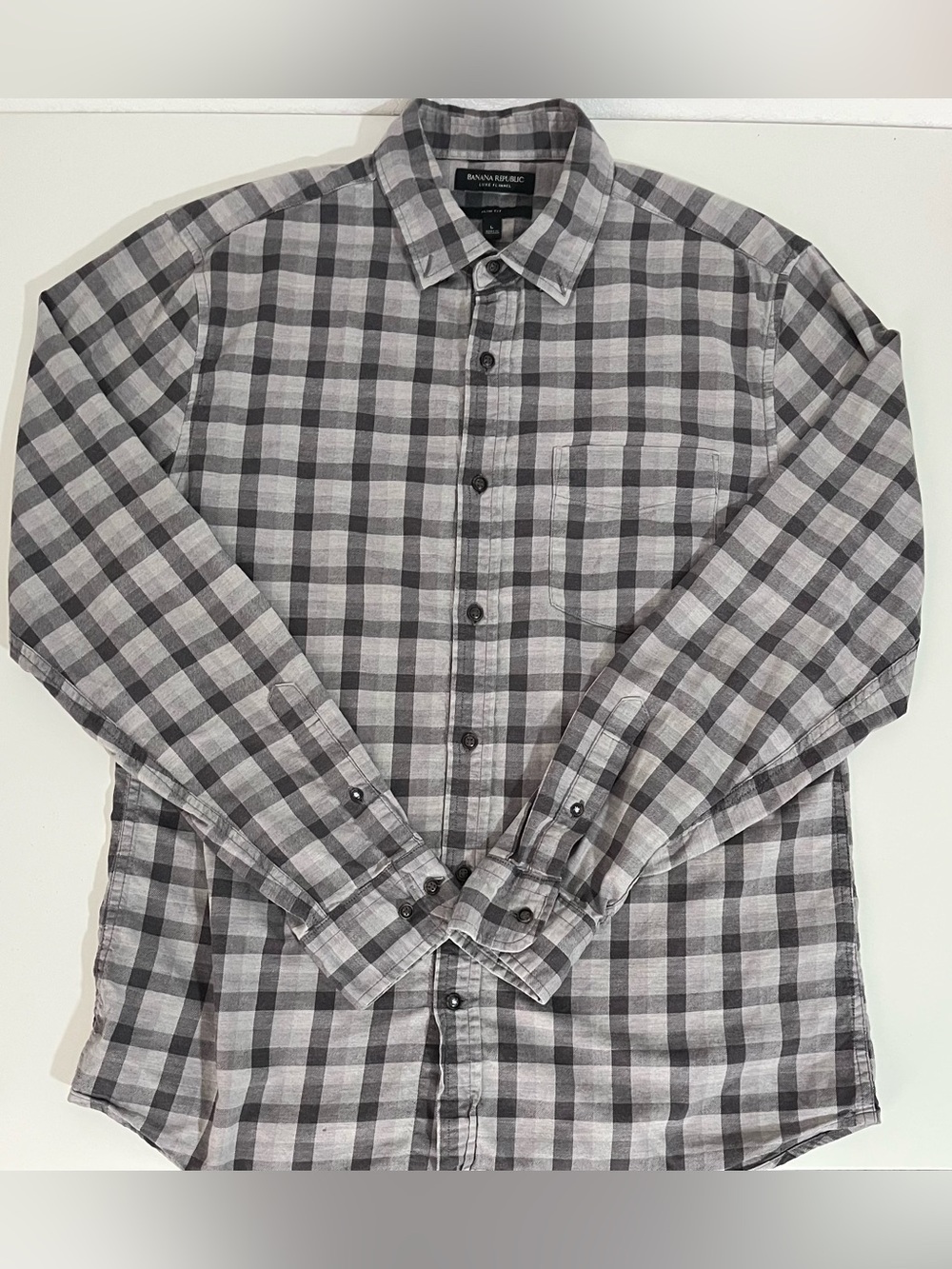 Banana Republic  Luxe Flannel Men's Gray and Black Plaid Long Sleeve Shirt